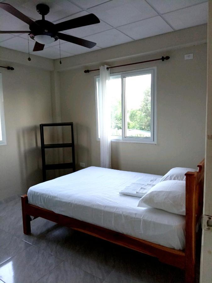 Habitacion Privada A 8 Minutos Del Aeropuerto Tocumen Lägenhet Tapia Numero Dos Exteriör bild
