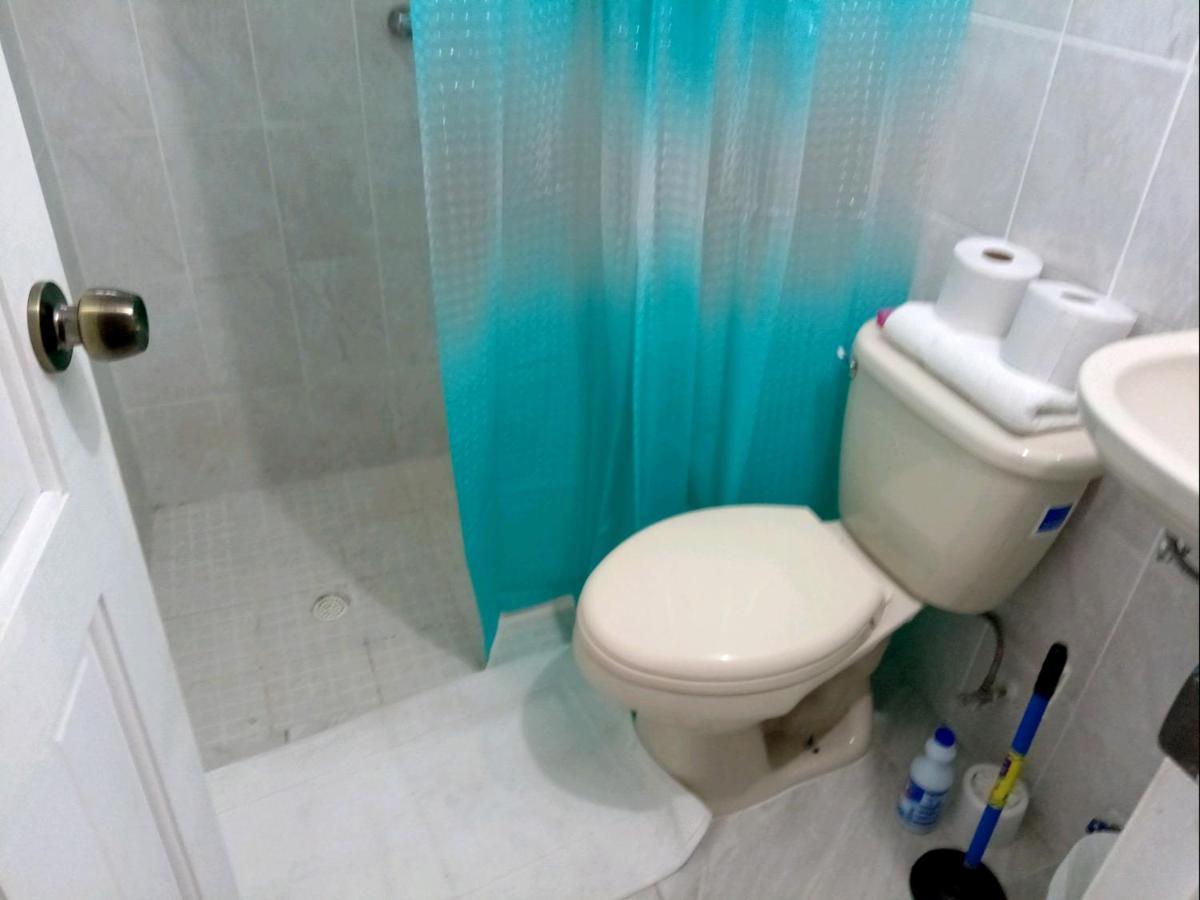 Habitacion Privada A 8 Minutos Del Aeropuerto Tocumen Lägenhet Tapia Numero Dos Exteriör bild